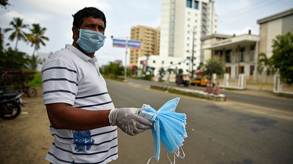 COVID-19: Πάνω από 3,3 εκατ. τα κρούσματα παγκοσμίως - Ξεπέρασαν τους 237.000 οι νεκροί COVID-19: Πάνω από 3,3 εκατ. τα κρούσματα παγκοσμίως - Ξεπέρασαν τους 237.000 οι νεκροί