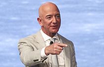 Egyre több kritika éri az Amazont, Jeff Bezosnak a Kogresszus előtt kell reagálnia a vádakra