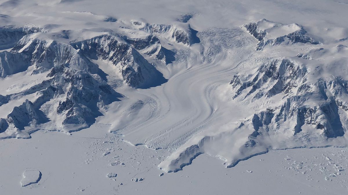 A klímaváltozás miatt rekord gyorsasággal fogy a jégtakaró a Földön