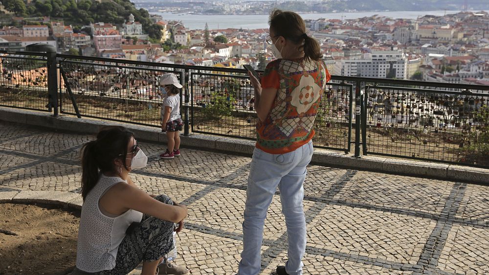 Dans Lisbonne désertée par les touristes, un silence qui en dit long