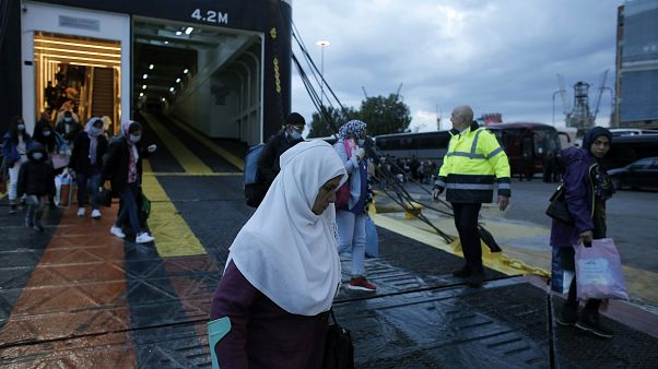 ΠΕΙΡΑΙΑΣ ΑΦΙΞΗ ΠΡΟΣΦΥΓΩΝ ΚΑΙ ΜΕΤΑΝΑΣΤΩΝ ΠΕΙΡΑΙΑΣ ΑΦΙΞΗ ΠΡΟΣΦΥΓΩΝ ΚΑΙ ΜΕΤΑΝΑΣΤΩΝ