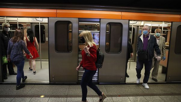 Ελλάδα: Νέα μέτρα κατά του συνωστισμού στα μέσα μεταφοράς Ελλάδα: Νέα μέτρα κατά του συνωστισμού στα μέσα μεταφοράς