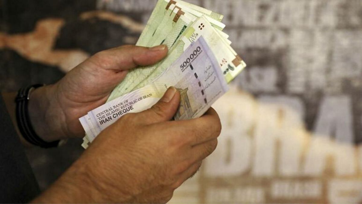 مجلس تغییر واحد پولی ایران را تصویب کرد؛ هر۱۰هزار ریال یک تومان می‌شود