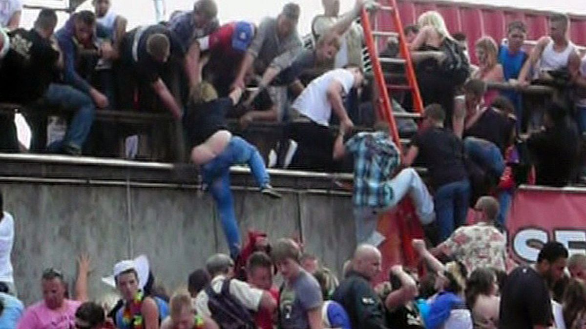 Bilder, die Deutschland nie vergisst: 2010 brach bei der Loveparade in Duisburg eine Massenpanik aus.