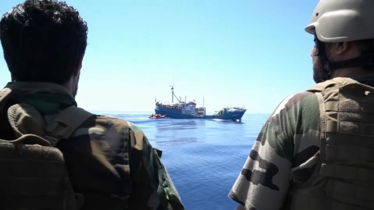 Apoio da UE à guarda-costeira da Líbia gera queixa em tribunal