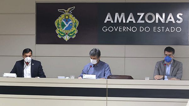 Nelson Teich, ministro da Saúde, em conferência de imprensa Nelson Teich, ministro da Saúde, em conferência de imprensa