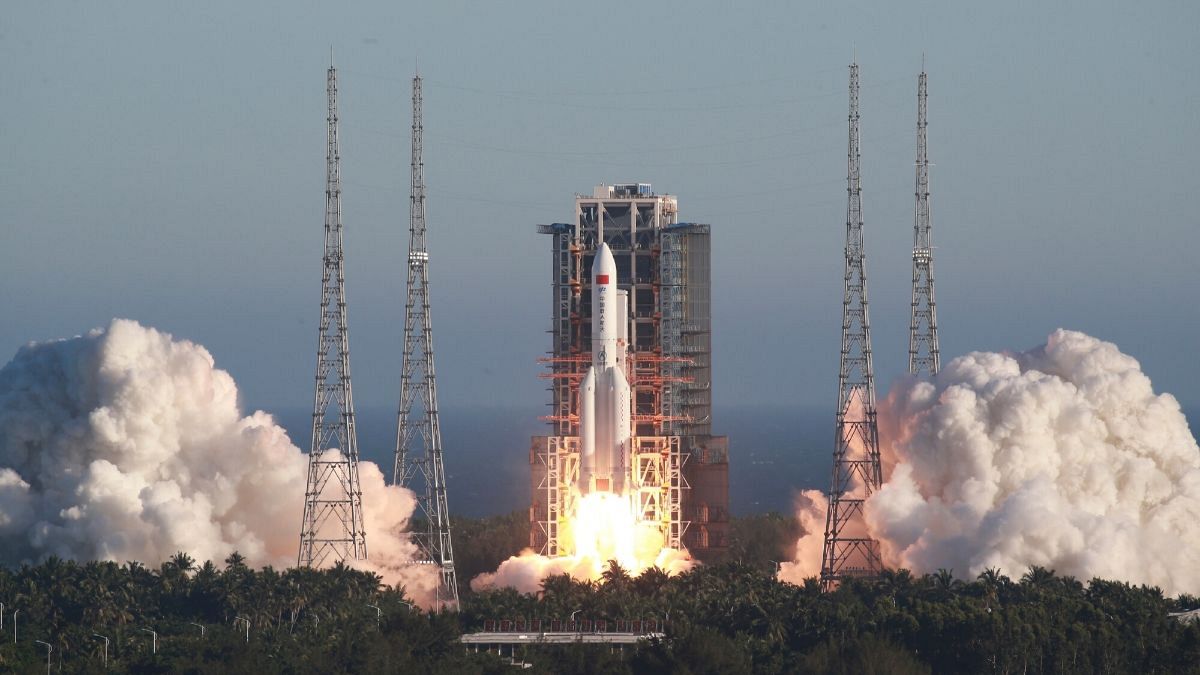 پرتاب «موفقیت‌آمیز» موشک فضایی تازه،‌ چین را به فتح فضا نزدیکتر می‌کند