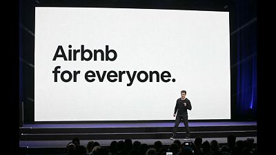 Despidos masivos y cambio de objetivos en Airbnb tras el terremoto de la pandemia