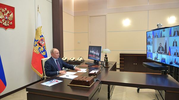 Правительство России представило план выхода из карантина Правительство России представило план выхода из карантина