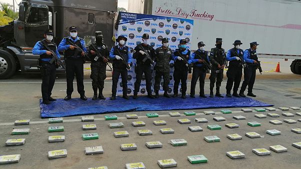 ضبط 124 كم من الكوكايين بكورينتو في هندوراس، بالقرب من الحدود مع غواتيمالا ضبط 124 كم من الكوكايين بكورينتو في هندوراس، بالقرب من الحدود مع غواتيمالا