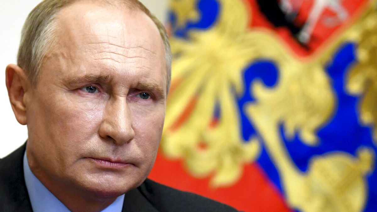 Analysis: VE Day and President Putin's pandemic nightmare