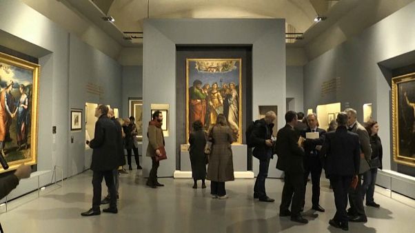Covid 19: in Italia i musei riaprono nel segno di Raffaello Covid 19: in Italia i musei riaprono nel segno di Raffaello