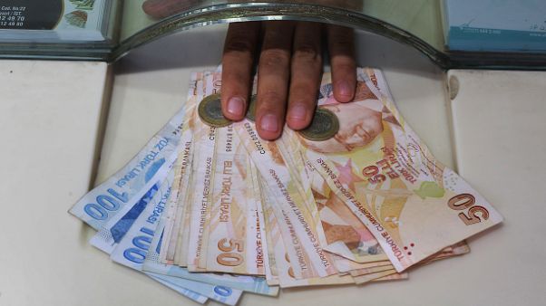 Katar'ın ardından, diğer ülkelerle de swap anlaşmaları için görüşmelerin sürdüğü açıklandı Katar'ın ardından, diğer ülkelerle de swap anlaşmaları için görüşmelerin sürdüğü açıklandı