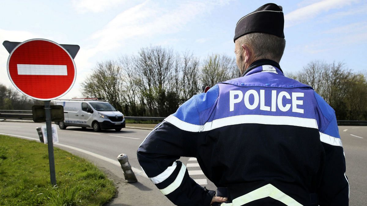 ماموران پلیس فرانسه به دلیل خشونت با پناهجوی افغان به زندان محکوم شدند