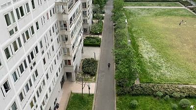 Франция: пригород без компьютера