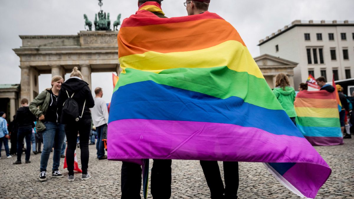 ألمانيا تجرّم "علاج تحويل المثليين" لمن هم دون 18 عاماً 