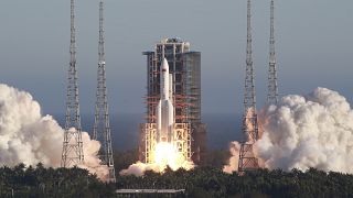 Çin'in deneysel uzay aracı başarıyla Dünya'ya indi