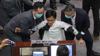 Hong Kong parlamentosunda arbede