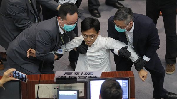 Hong Kong parlamentosunda arbede Hong Kong parlamentosunda arbede