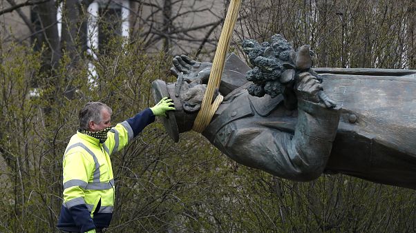 Генсек НАТО поддержал политиков, сносивших памятник Коневу Генсек НАТО поддержал политиков, сносивших памятник Коневу