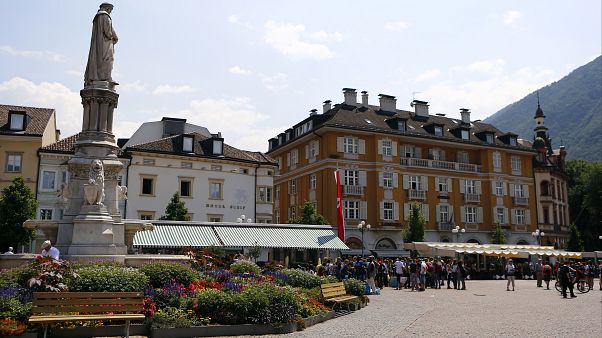 Südtiroler Sonderweg bei Aufhebung der Pandemiebestimmungen Südtiroler Sonderweg bei Aufhebung der Pandemiebestimmungen