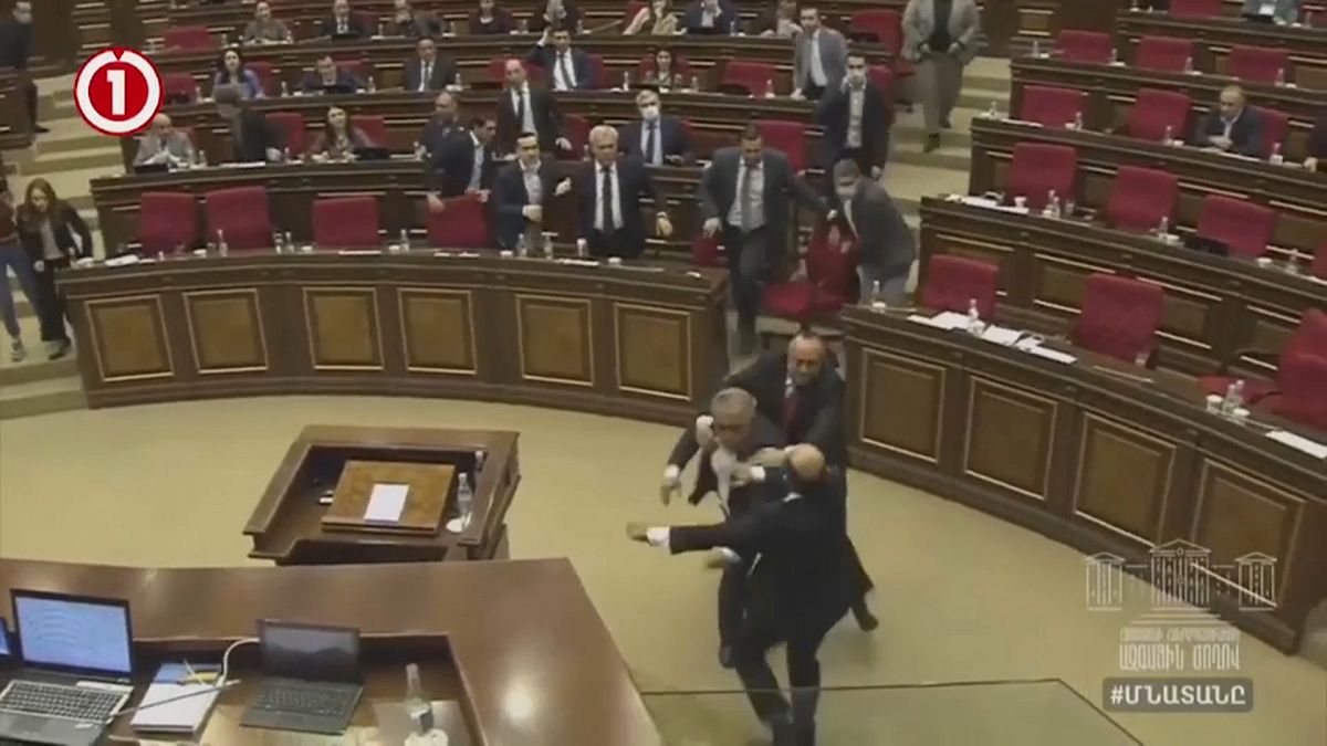 Массовая драка в армянском парламенте
