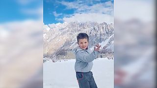 استقبال شبکه‌های اجتماعی از رقص شادی‌افزای پسربچه پاکستانی در دوران کرونا