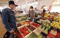 A világpiacon csökken, itthon viszont emelkedik az élelmiszerek ára
