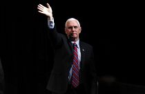 Mike Pence passa fim-de-semana em isolamento
