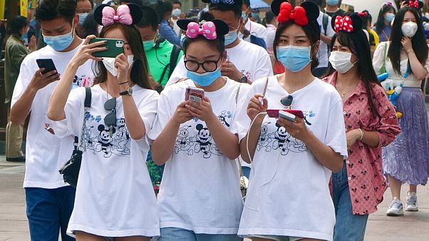 APTOPIX Virus Outbreak China Disneyland APTOPIX Virus Outbreak China Disneyland