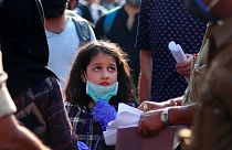 O mundo continua a olhar à procura de um sinal do fim da pandemia de Covid-19