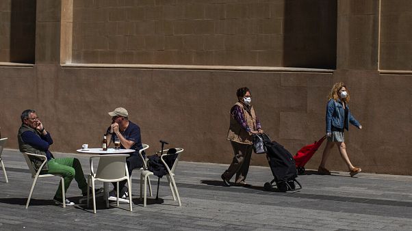 Espanha impõe quarentena a viajantes Espanha impõe quarentena a viajantes