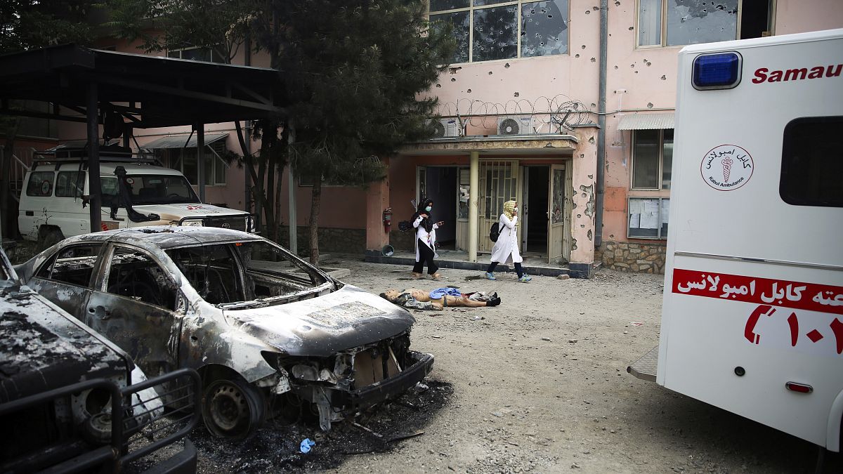 داعش يتبنى الهجوم على جنازة في شرق أفغانستان دون الإشارة لتفجير كابول