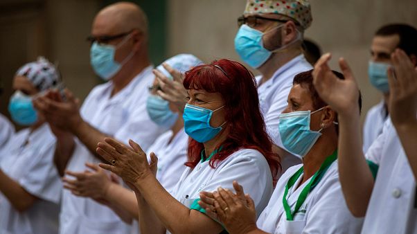 COVID-19: Ξεπέρασαν τους 290.000 οι νεκροί παγκοσμίως - Η Ευρώπη υφίσταται το πιο βαρύ πλήγμα COVID-19: Ξεπέρασαν τους 290.000 οι νεκροί παγκοσμίως - Η Ευρώπη υφίσταται το πιο βαρύ πλήγμα