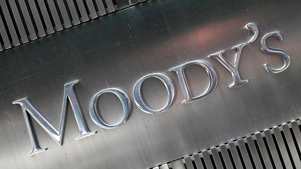 Moody’s: Σταθερές από θετικές οι προοπτικές του αξιόχρεου πέντε ελληνικών τραπεζών Moody’s: Σταθερές από θετικές οι προοπτικές του αξιόχρεου πέντε ελληνικών τραπεζών