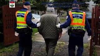Pillanatkép a Szerencsi Rendőrkapitányság előállításról szóló videójából