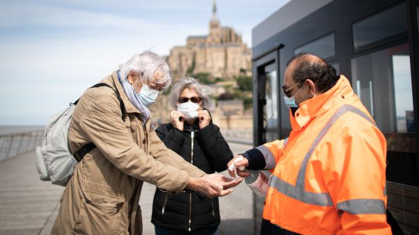 Mont Saint-Michel: Vorsichtige Öffnung Mont Saint-Michel: Vorsichtige Öffnung