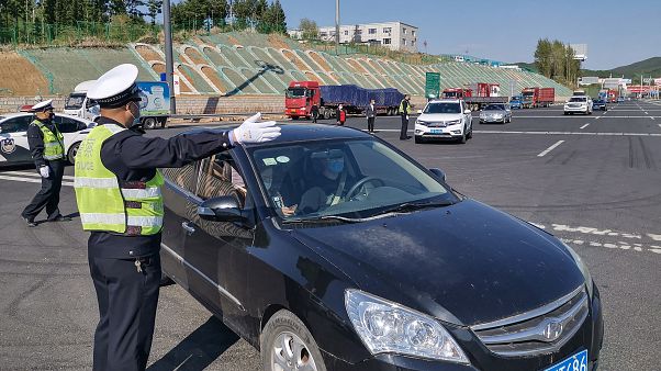 مدينة جيلين في الصين تفرض إغلاقا جزئيا مدينة جيلين في الصين تفرض إغلاقا جزئيا