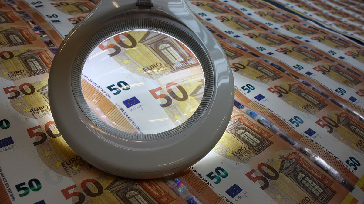 Eurodeputados exigem plano de contingência orçamental