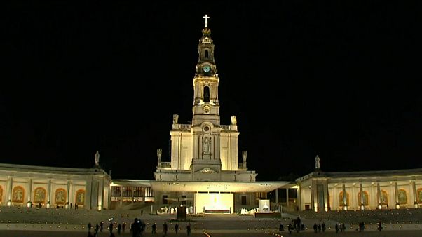 Covid-19: anche a Fatima celebrazioni senza fedeli Covid-19: anche a Fatima celebrazioni senza fedeli