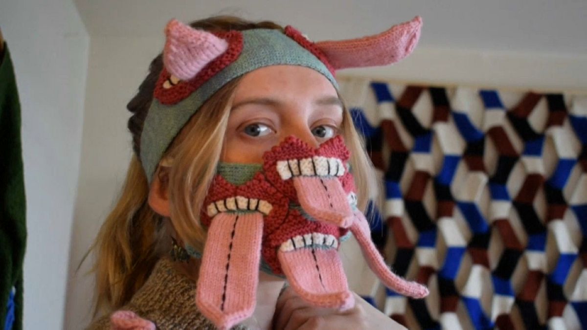 Μάσκες που «βγάζουν γλώσσα» - Καλλιτεχνική πρόταση από την Ισλανδία