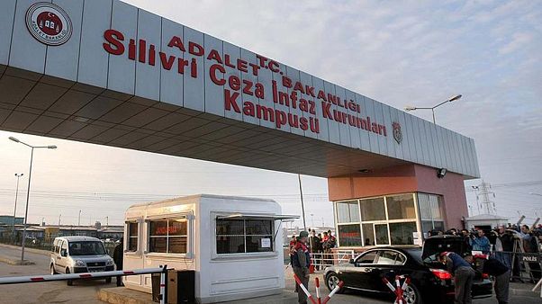 Gergerlioğlu, cezaevlerindeki koronavirüs vakaları için soru önergesi verdi Gergerlioğlu, cezaevlerindeki koronavirüs vakaları için soru önergesi verdi