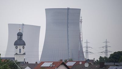 Dos explosiones controladas acaban con las torres de la antigua central nuclear de Philippsburg