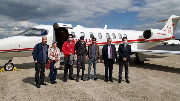 Hollanda'da tedavisine son verilen lösemi hastası Salih Kör, ambulans uçakla Türkiye'ye gönderildi Hollanda'da tedavisine son verilen lösemi hastası Salih Kör, ambulans uçakla Türkiye'ye gönderildi
