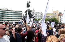 Miles de personas protestan en Sofía contra las medidas del Gobierno búlgaro ante el coronavirus
