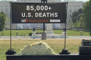 Protesto simbólico contra "falhanço" de Trump