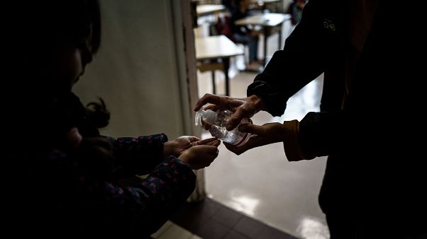 La difícil reapertura de los colegios en Francia La difícil reapertura de los colegios en Francia