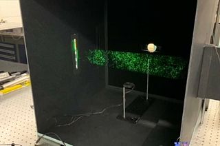 Gotículas da fala podem ficar suspensas no ar pelo menos 8 minutos