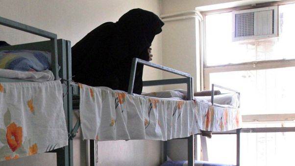 امرأة في سجن إيفين في طهران - 2006/06/13 امرأة في سجن إيفين في طهران - 2006/06/13
