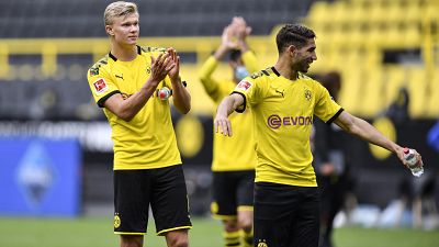 Dortmund siegt im Revierderby zum Bundesliga-Wiederbeginn
